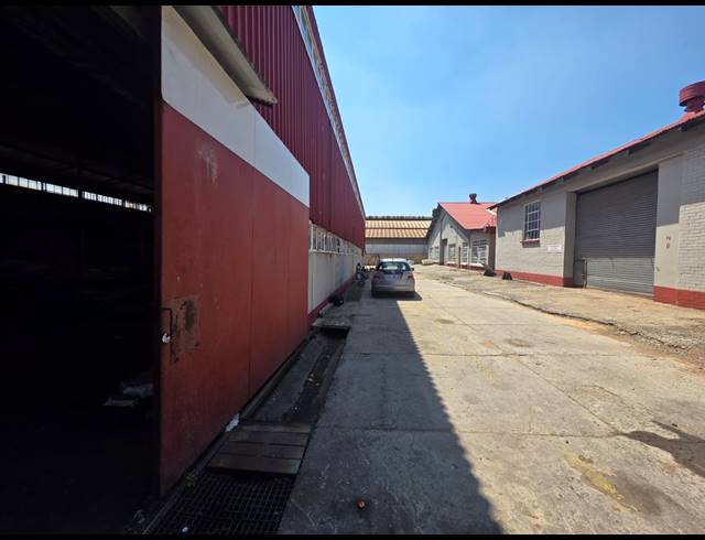 1,020M² WAREHOUSE TO LET IN ALRODE